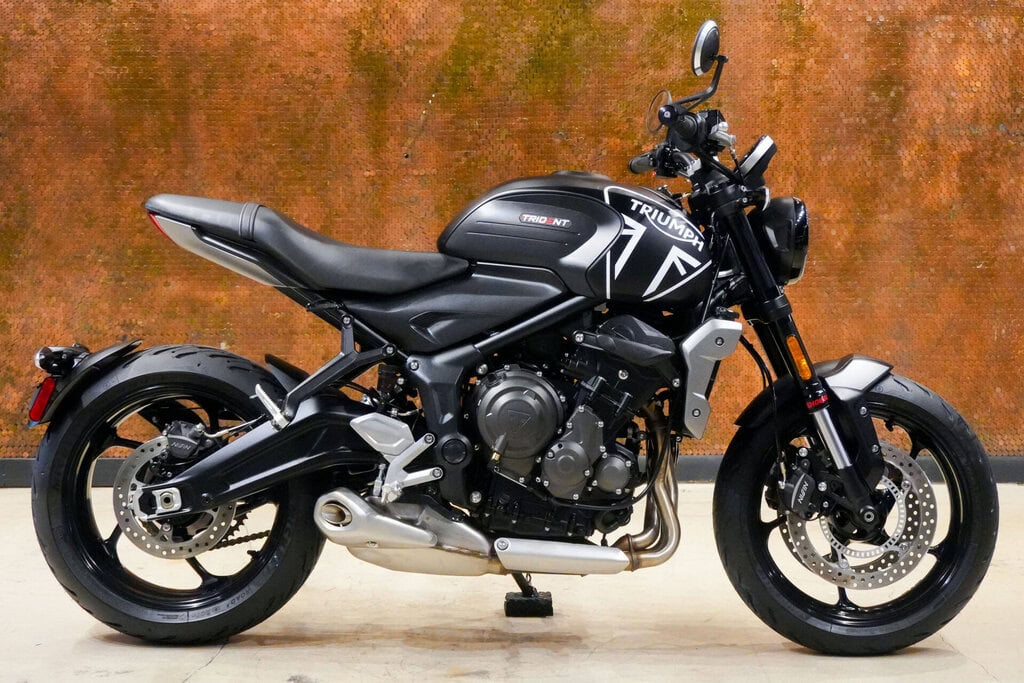 2022 TRIUMPH TRIDENT 660
