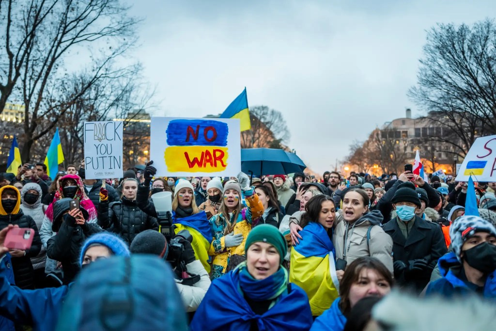 Supporters for Ukraine protest at White House
