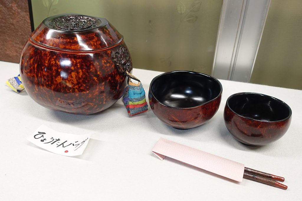 夕日の滝近くの古民家で、11/5（土）まで「ひょうたんの器展」開催中