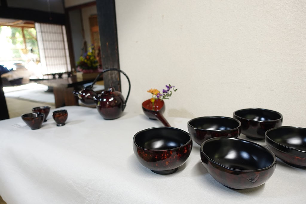 夕日の滝近くの古民家で、11/5（土）まで「ひょうたんの器展」開催中