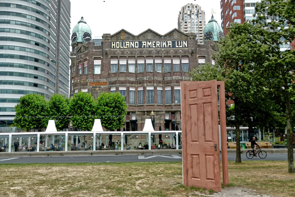 L'Age d'Or by Gavin Turk and Hotel New York in Rotterdam.