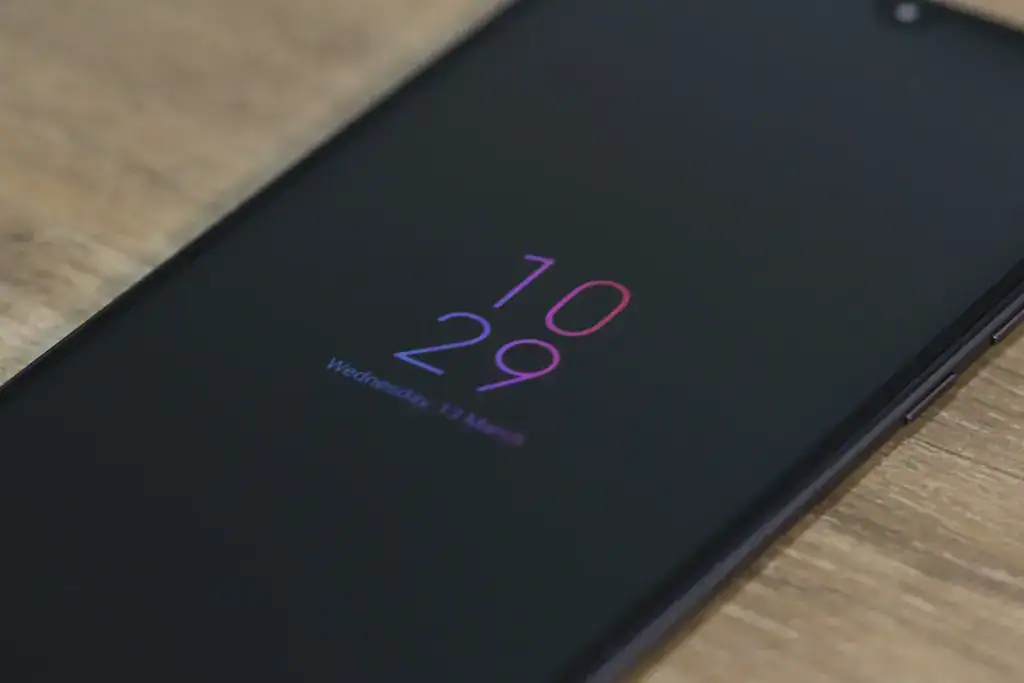 Things iPhone 14 stole from Android 14 Always on display