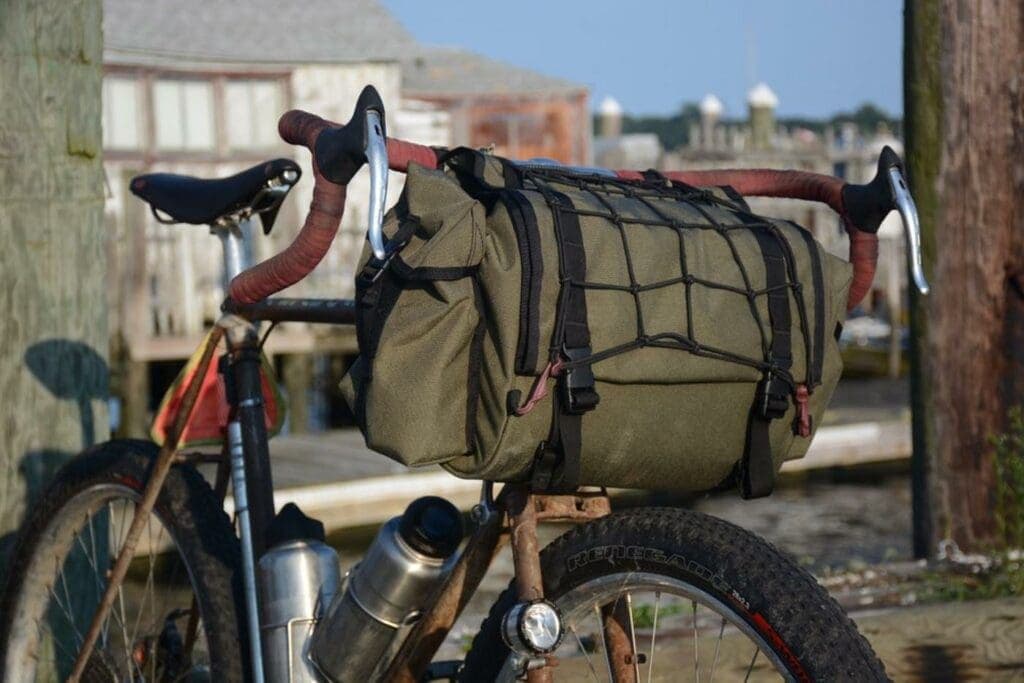 The Ultra Romance and Swift Industries Fabios Chest sacoche guidon