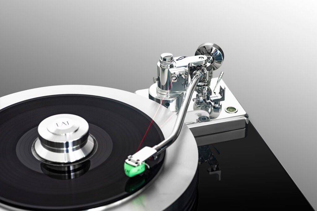 A 600 pound man stomping couldn't knock this turntable out of its groove. 