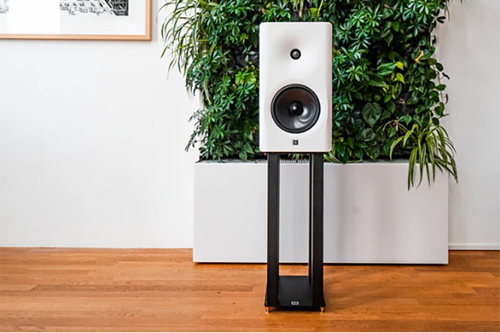 Dutch and Dutch speakers are powered and have their own room correction which is a rare feature set today but not for long.