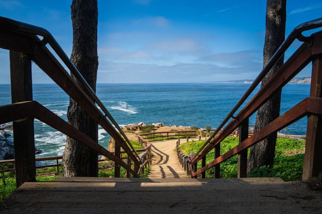 Scenic Coastal View from La Jolla Stairs