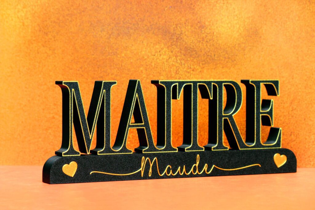 Support MAÎTRE Personnalisé avec Prénoms – Cadeau Inoubliable de Fin d’Année – Création Écoresponsable | MonCadeau3D
