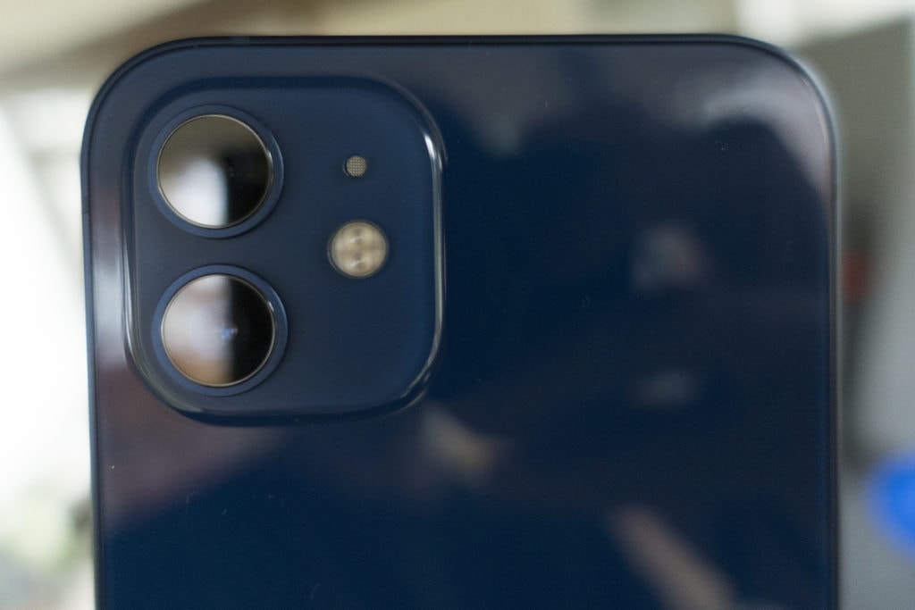 Какой Apple iPhone купить в конце 2021 года? 7 Аппаратное обеспечение камеры iPhone 11 лишь немного хужее, чем у iPhone 12