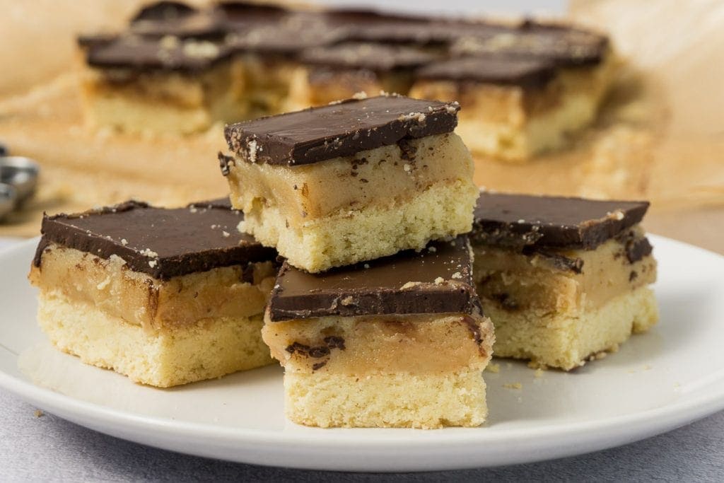 Millionaire's Shortbread - Best Scottish Desserts and Sweet Treats.