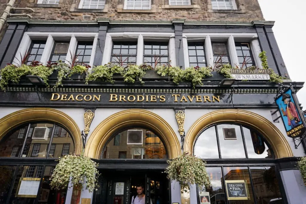 The Best Traditional Edinburgh Pubs Scottish Scran