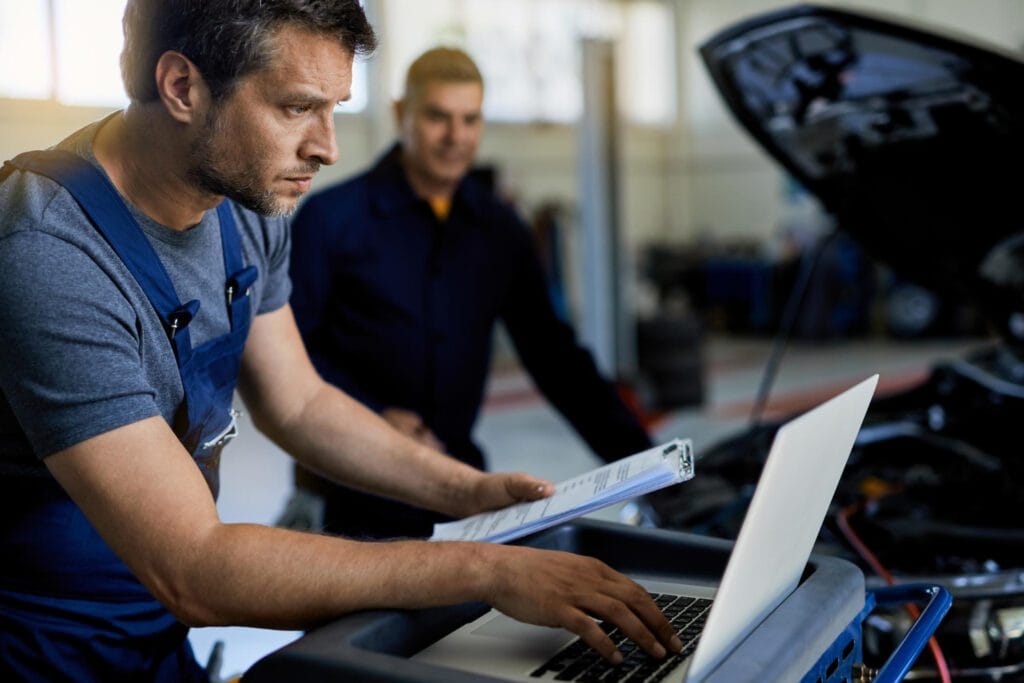 Chiptuning Kennfeldoptimierung - Augsburg-Dillingen. Neuprogrammierung der Motorsteuerung. V-MAX Begrenzung Aufhebung. Mehr Leistung.