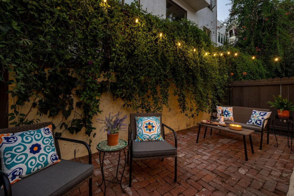 Silver Lake 30 day rental private patio