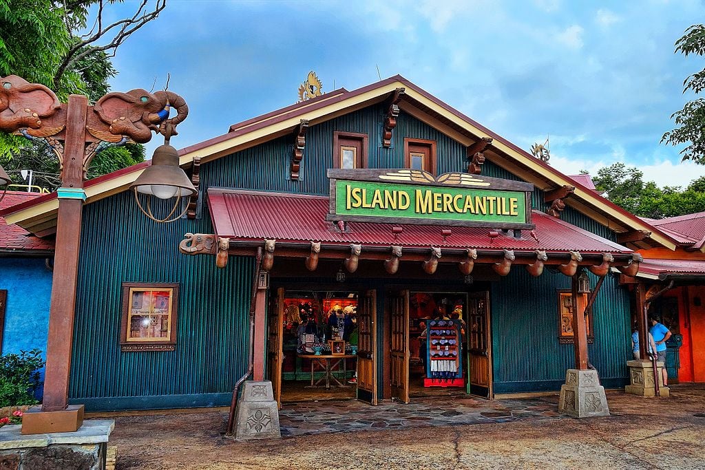 Guests walking through Disney World Animal Kingdom near Tree of Life, ideal for Animal Kingdom vacation planning