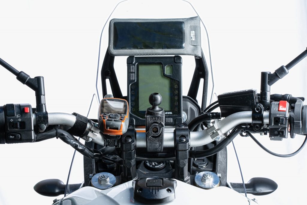 Handyhalterungen am Motorrad.