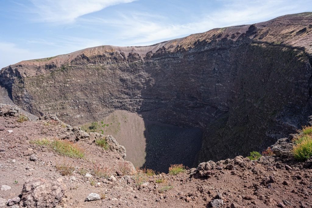 Blick in den Krater des Vesuv, Juli 2021