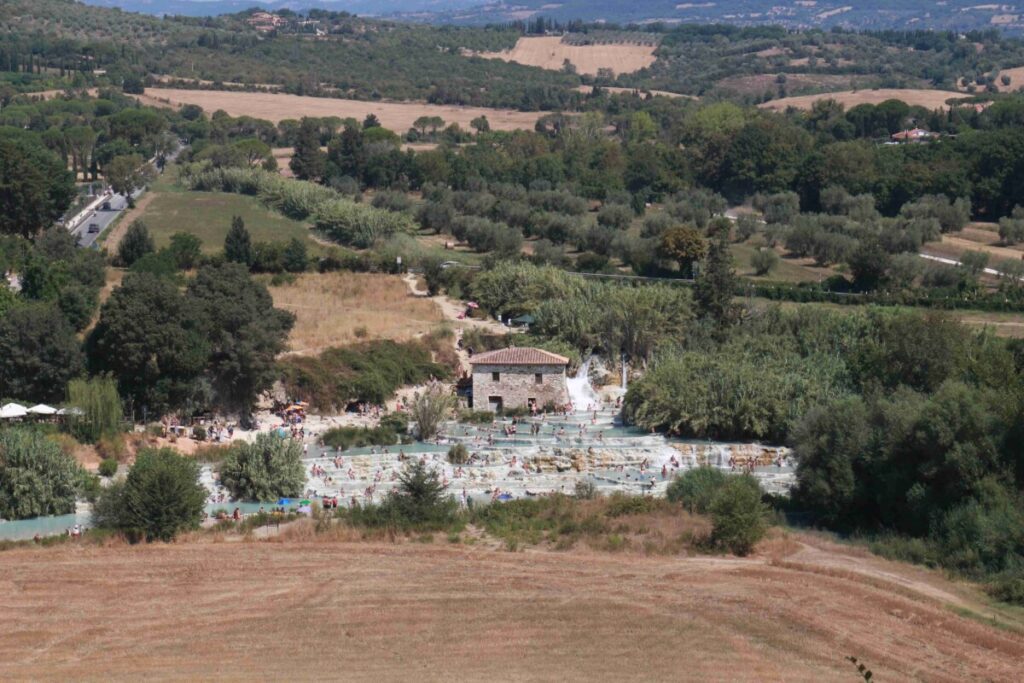 veduta delle cascate del Mulino a Saturnia