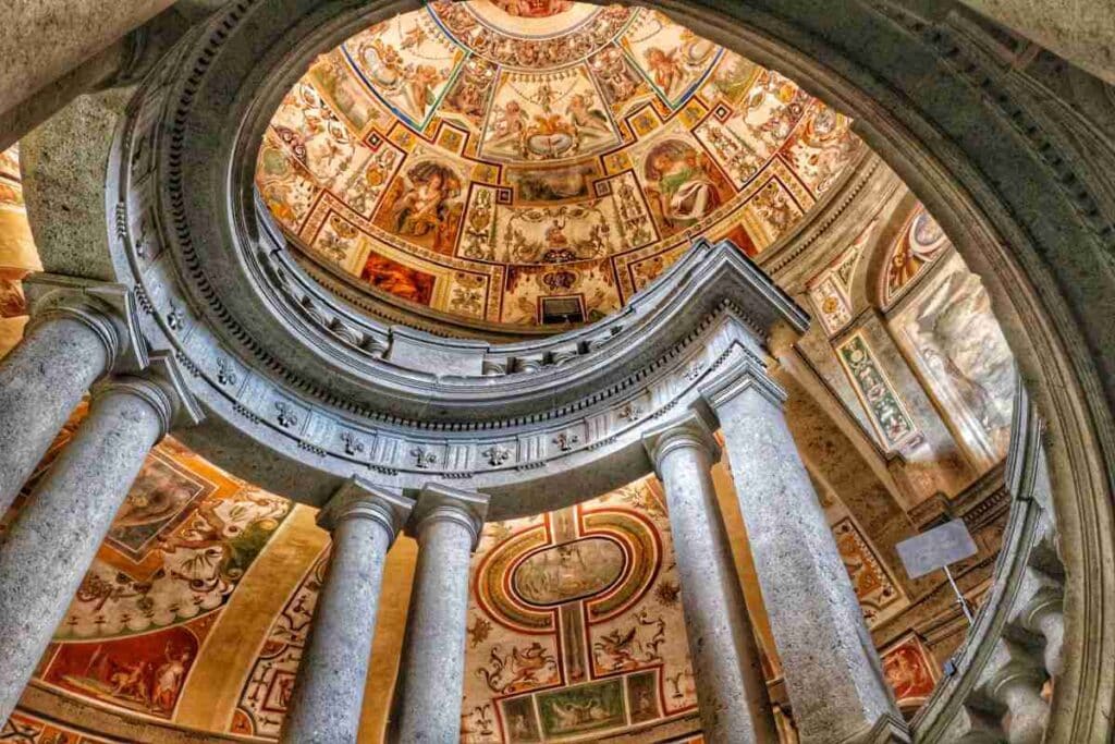 la scala regia di palazzo Farnese