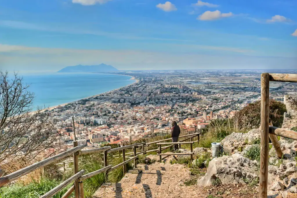Panorama sulla riviera di Ulisse