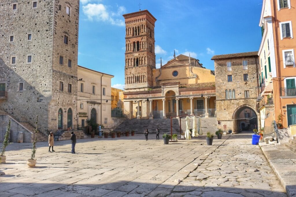 Terracina, chiesa di san cesareo