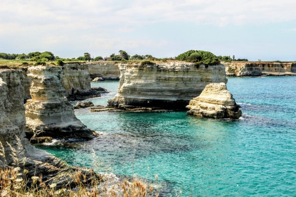 faraglioni di sant'Andrea nel Salento