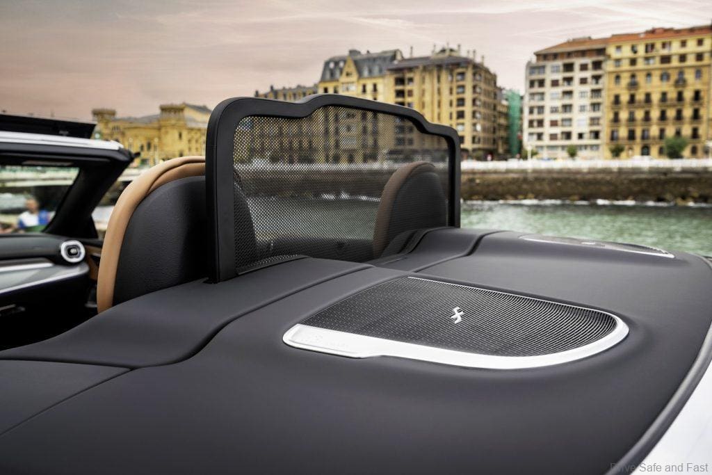 Mercedes-Benz CLE Cabriolet, Exterieur: AMG-Line, graphitgrau magno; Interieur: AMG-Line, Nappaleder TonkabraunMercedes-Benz CLE Cabriolet, exterior: AMG-Line, graphite grey magno; interior: AMG-Line, nappa leather tonka brown