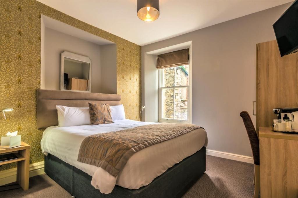 Standard Room Lamplighter