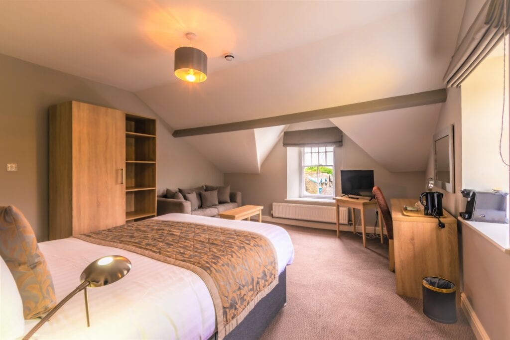 Premier Room Lamplighter