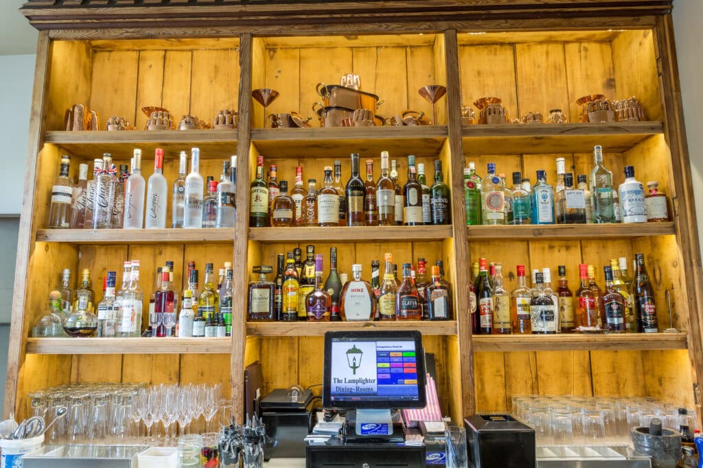 Lounge Bar Lamplighter