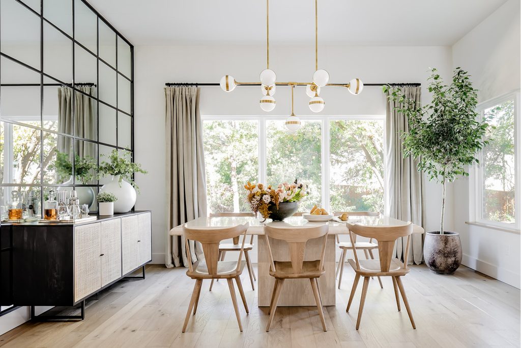 embrace rustic charm: inspiring farmhouse dining room décor ideas Embrace Rustic Charm: Inspiring Farmhouse Dining Room Décor Ideas 6 2 1024x683