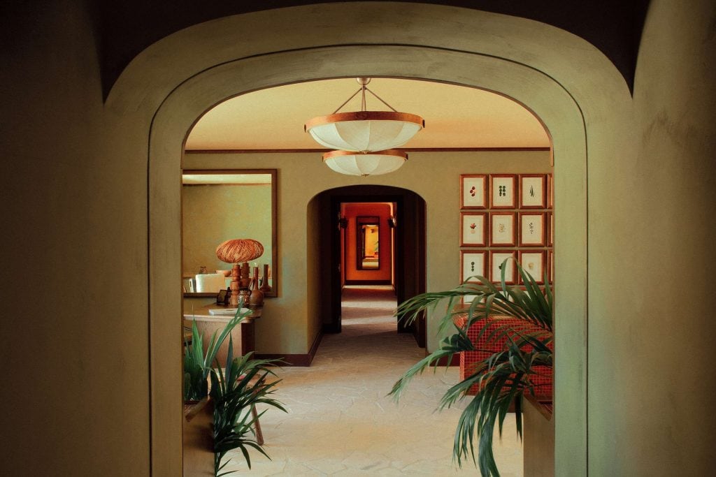 Hugo Toro’s Redesign of This French Riviera Hotel Is To Die For!_10 french riviera hotel Hugo Toro’s Redesign of This French Riviera Hotel Is To Die For! Hugo Toros Redesign of This French Riviera Hotel Is To Die For 10 1024x683