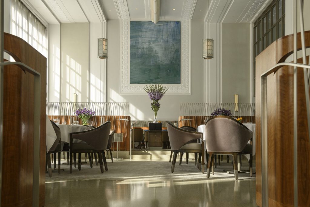 ElevenMadisonParkDiningRoom-1024x683 ElevenMadisonParkDiningRoom-1024x683 luxury restaurants Dine in Style: Luxury Restaurants with Memorable Design ElevenMadisonParkDiningRoom 1024x683