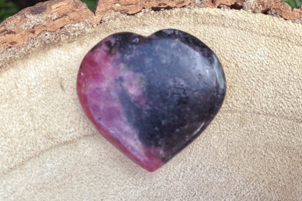 Spiral Crystals UK - Rhodonite Heart Small