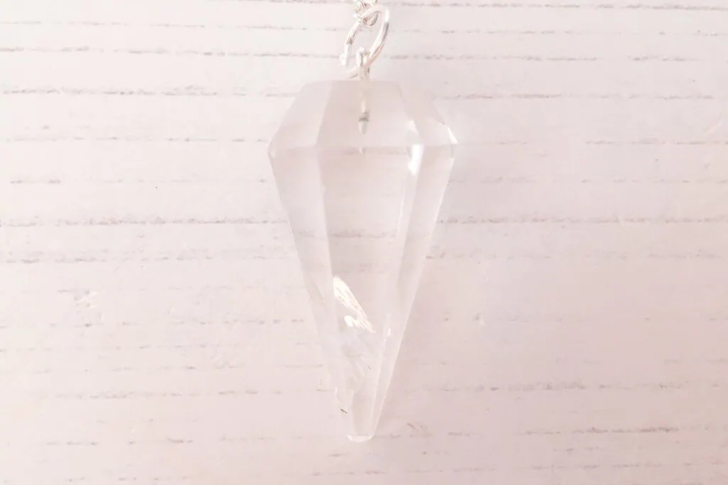 Spiral Crystals UK - Quartz Pendulum