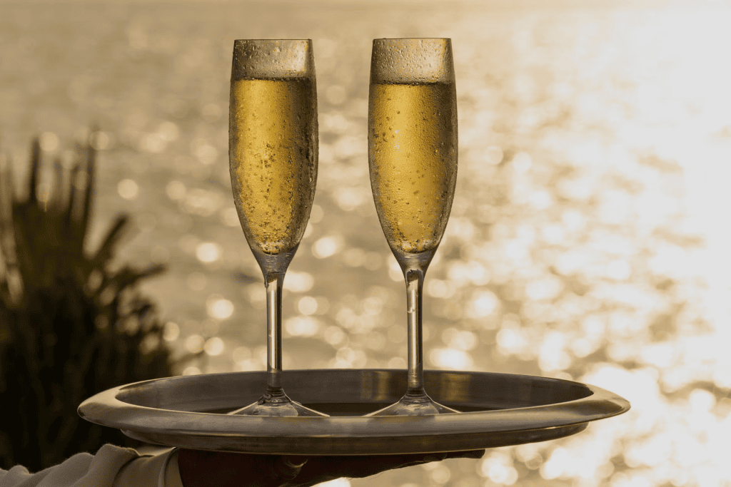 Jumeirah Burj Al Arab Tour Booking: Explore the cherished king of luxurious hotels in Dubai 4 Jumeirah Burj Al Arab