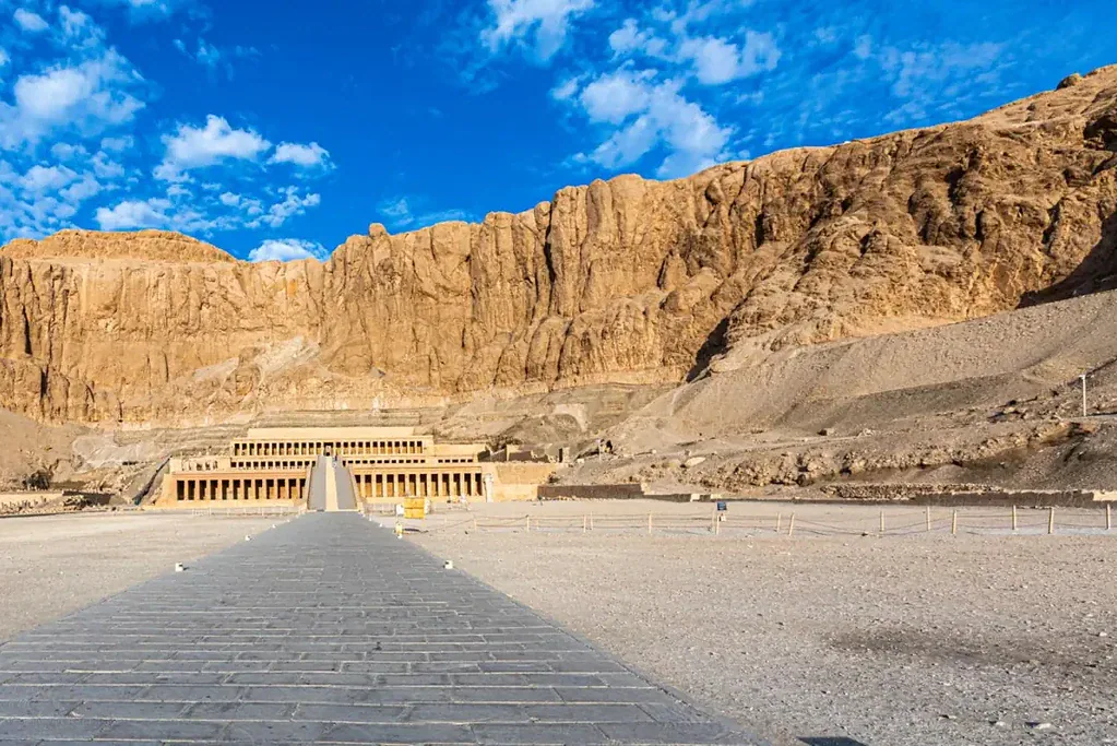 Luxor Day Tour from Aswan with private transfers