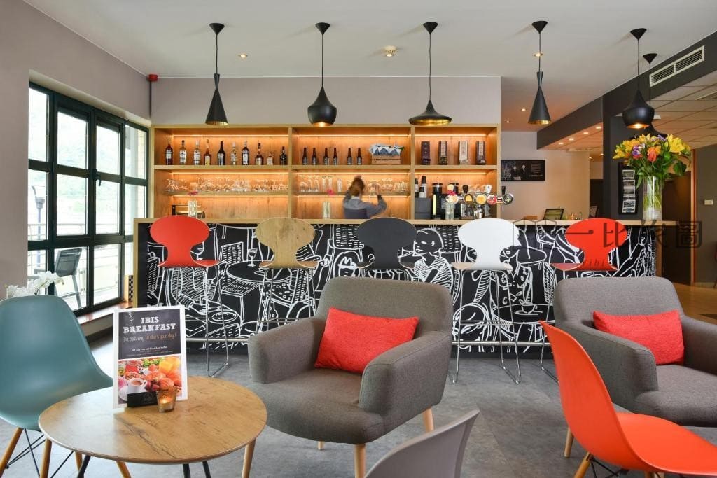 ibis Dinant 2