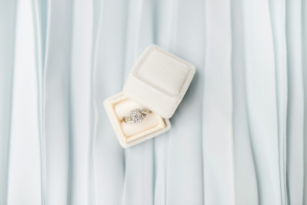 wedding ring