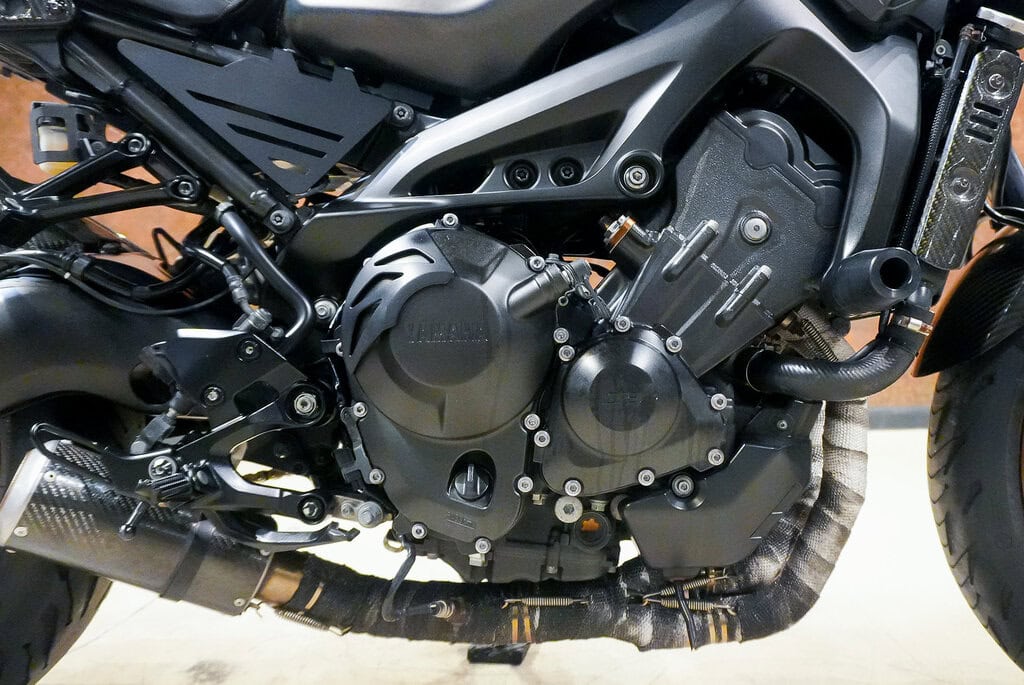2017 YAMAHA XSR900 FIBER CARBON