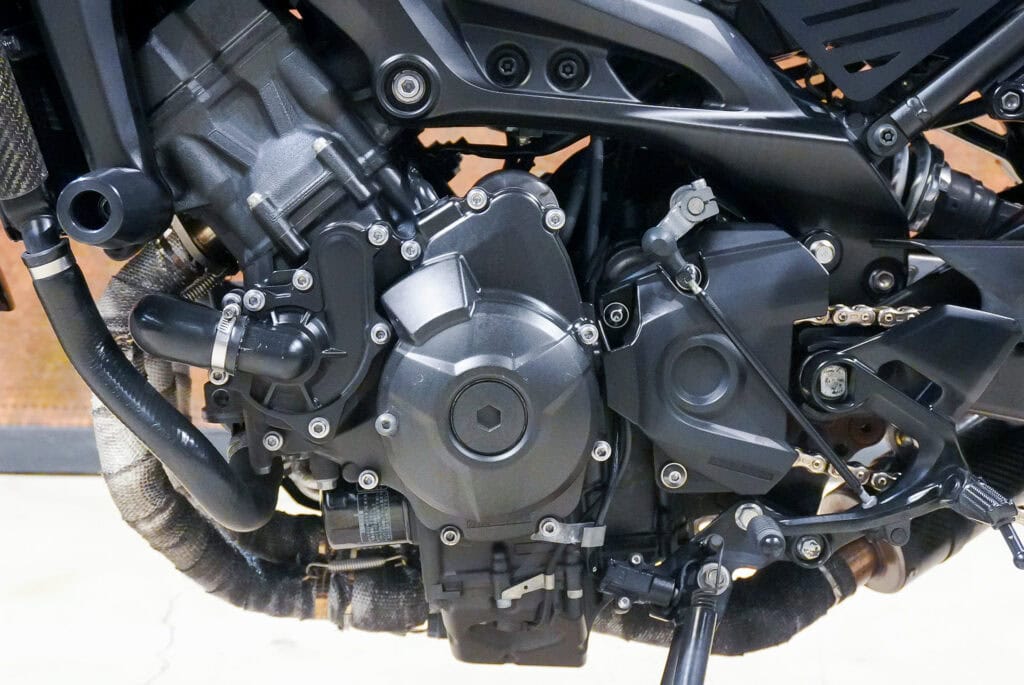 2017 YAMAHA XSR900 FIBER CARBON