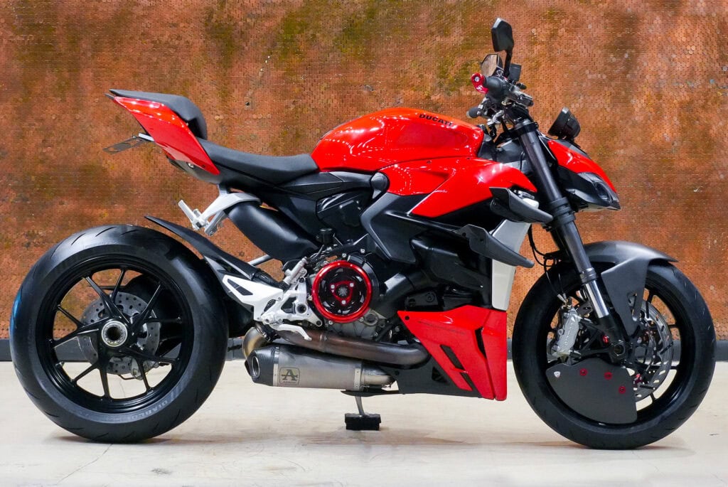 2024 DUCATI STREETFIGHTER V2 AB006735