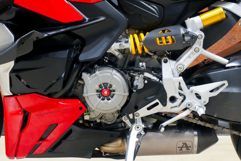2024 DUCATI STREETFIGHTER V2 AB006735