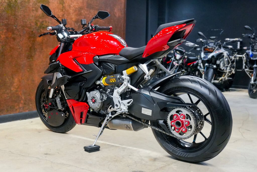 2024 DUCATI STREETFIGHTER V2 AB006735