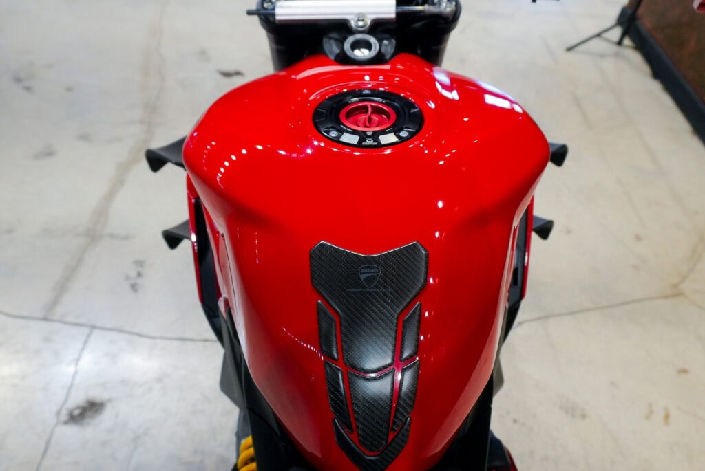 2024 DUCATI STREETFIGHTER V2 AB006735