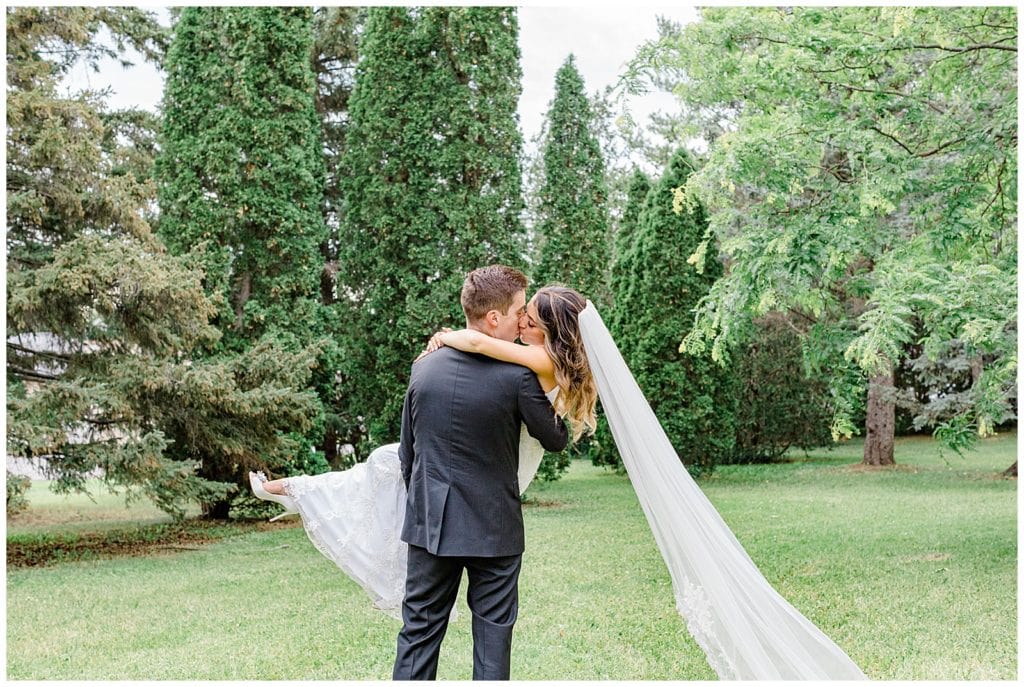 Tropical Greenhouse- Bride and Groom Portraits - Grey Loft Studio - Ottawa Wedding Photographer & Videographer -Light and Airy - Kanata, Westboro, Orleans - Luxury, Genuine, Affordable Photography.