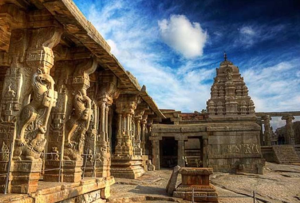 भारत के 7 सबसे रहस्यमयी मंदिर! जानिए इनके पीछे छिपी कहानियाँ