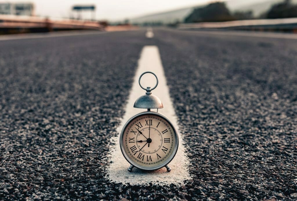 道端の時計