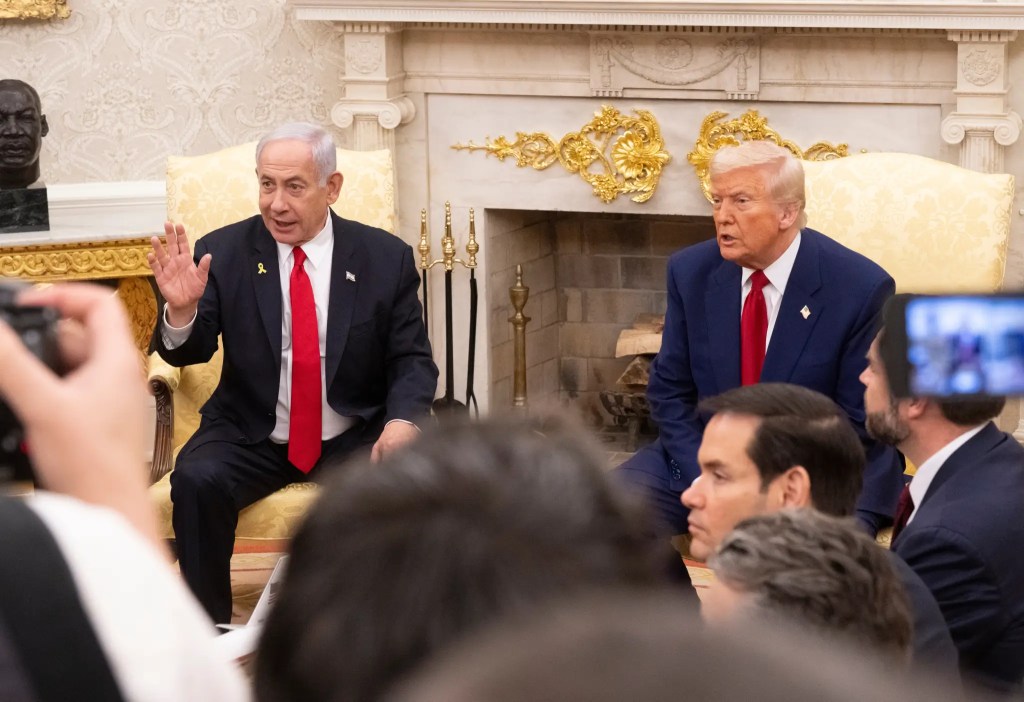 Donald Trump meeting with Benjamin Netanyahu