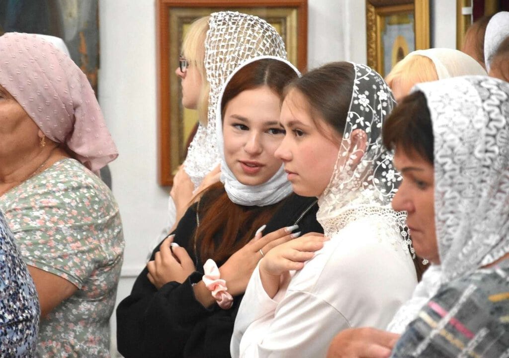В Никольском храме с. Устье Сасовского благочиния открылся II молодёжный православный слет «Под сводами храма»