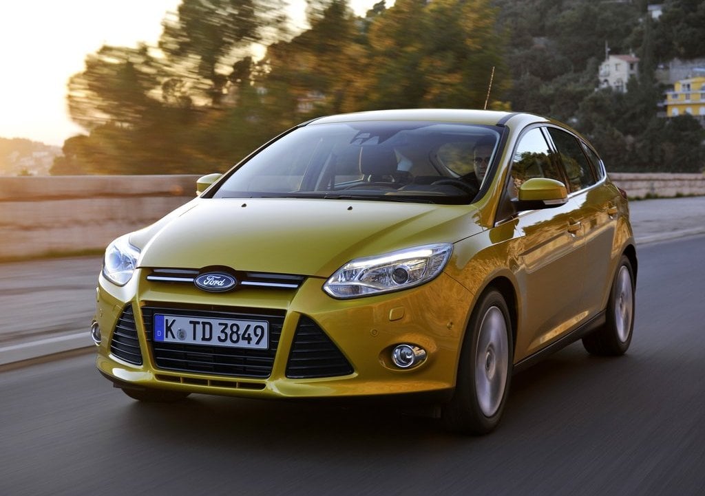 Ford-Focus_2011_1024x768_wallpaper_03