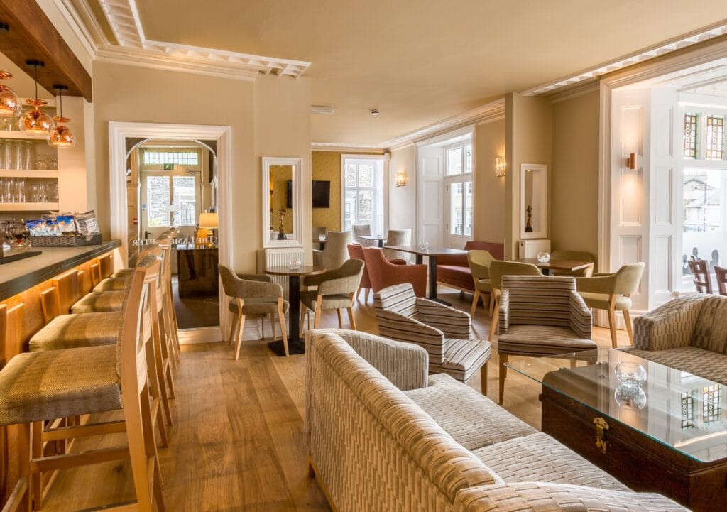 Bar and Seating Image